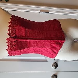 Red jacquard corset w/garters
